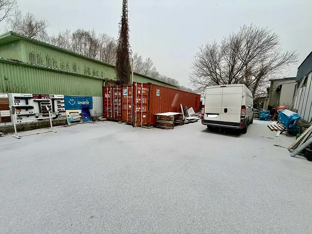 Eladó kereskedelmi és ipari ingatlan Vác 215 nm