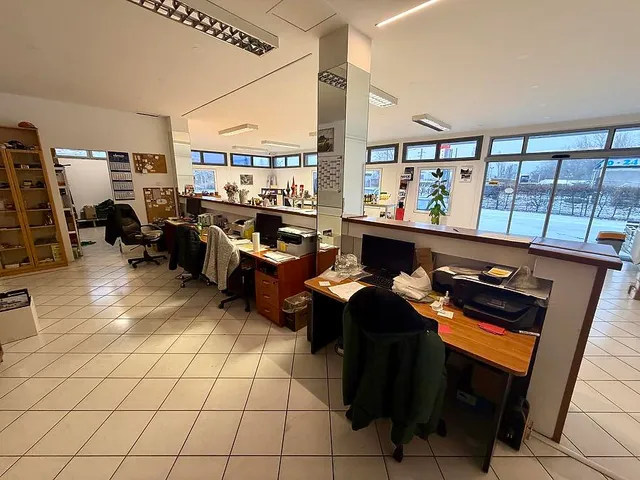 Eladó kereskedelmi és ipari ingatlan Vác 215 nm