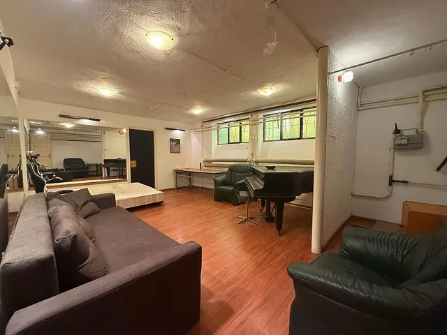 Eladó kereskedelmi és ipari ingatlan Budapest III. kerület, Óbuda 93 nm