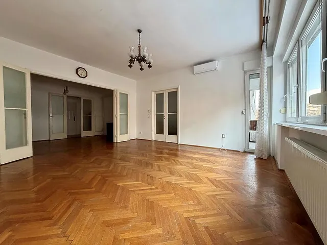 Eladó lakás Budapest II. kerület 101 nm