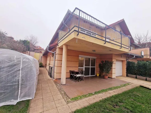 Eladó ház Dunakeszi 200 nm