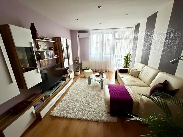 Eladó lakás Vác 52 nm