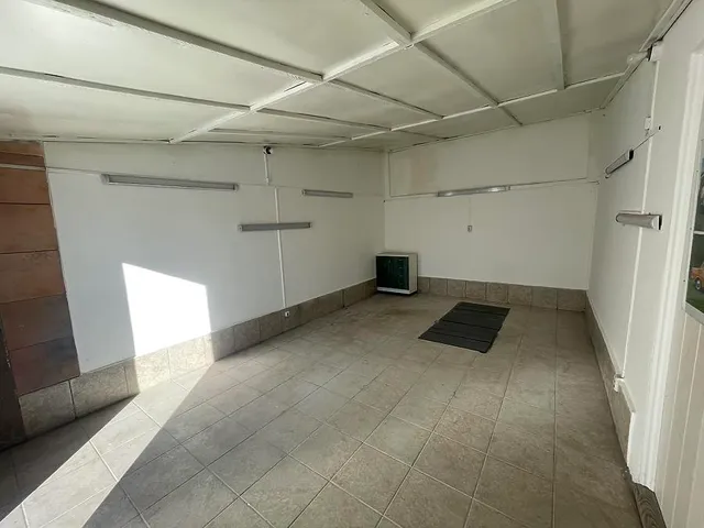 Eladó garázs Vác 17 nm