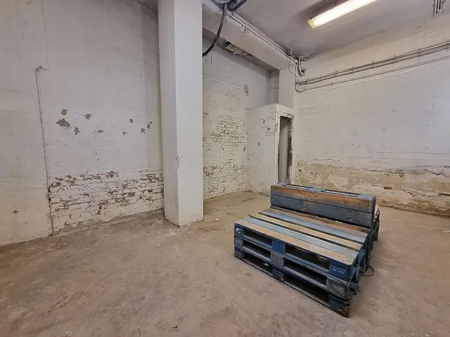 Kiadó kereskedelmi és ipari ingatlan Budapest V. kerület, Belváros 85 nm