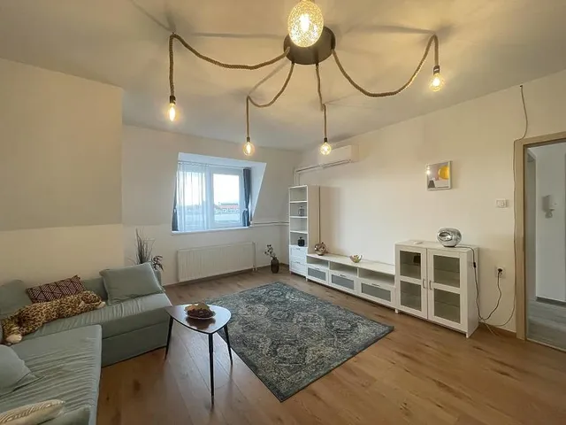 Eladó lakás Budapest VI. kerület, Rózsa utca 71 nm