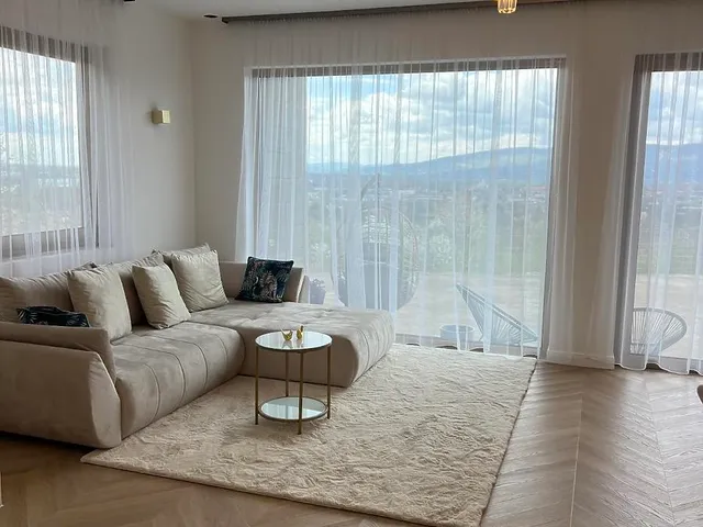 Eladó ház Vác 160 nm