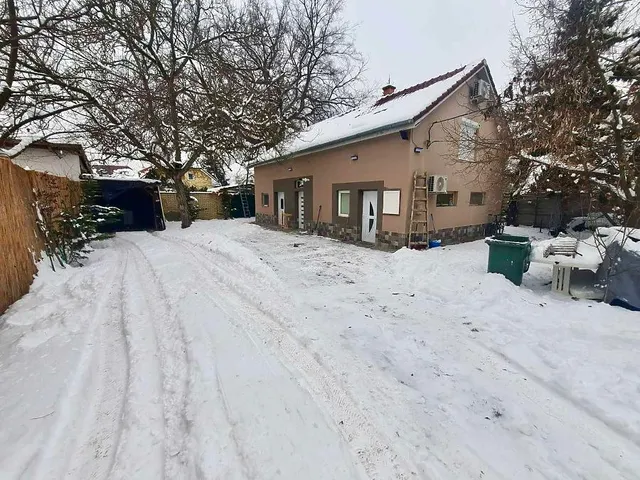 Eladó ház Dunakeszi 280 nm