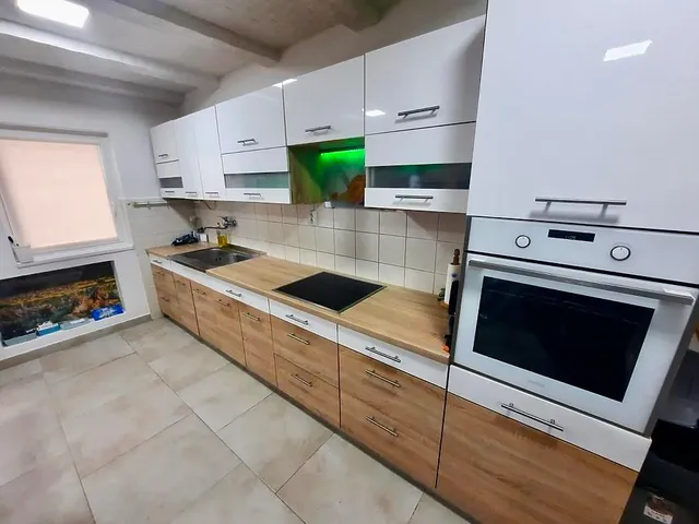 Eladó ház Dunakeszi 280 nm