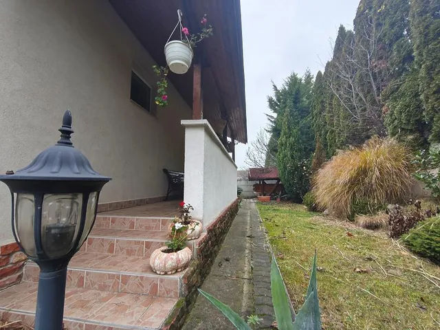 Eladó ház Budapest XVII. kerület, Rákoskert 137 nm