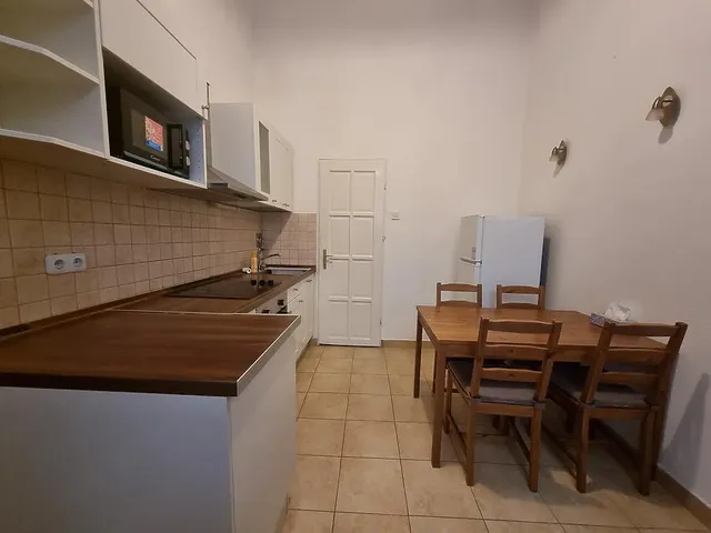 Kiadó lakás Budapest VI. kerület, Izabella utca 56 nm