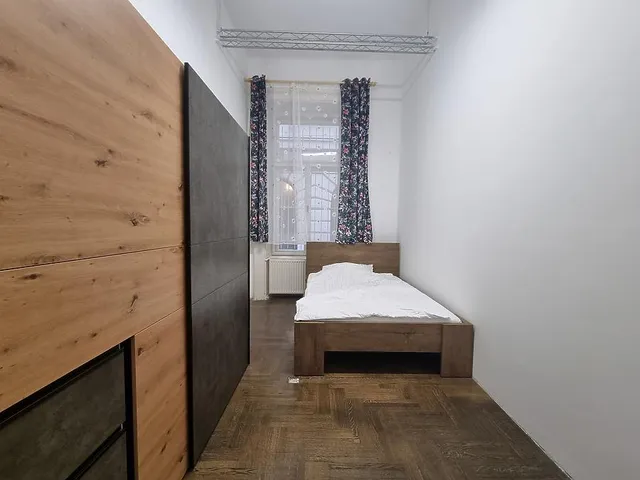 Kiadó lakás Budapest V. kerület, Belváros, Veres Pálné utca 100 nm