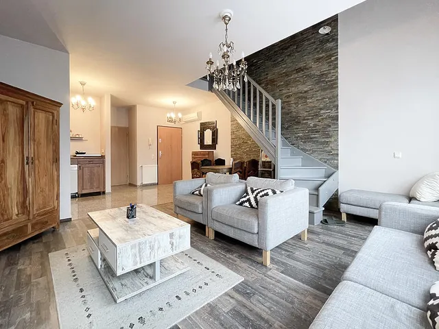 Eladó lakás Budapest VIII. kerület, Népszínháznegyed, Teleki László tér 72 nm