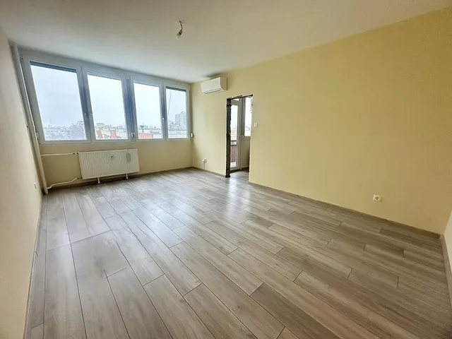 Eladó lakás Vác 52 nm