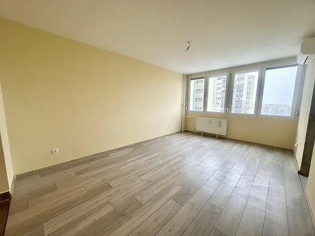 Eladó lakás Vác 52 nm