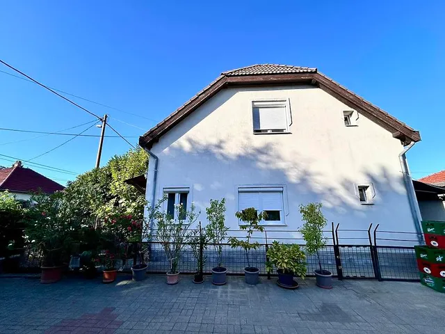 Eladó ház Vác 232 nm