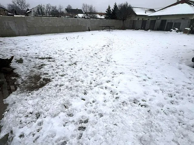 Eladó telek Gödöllő 325 nm