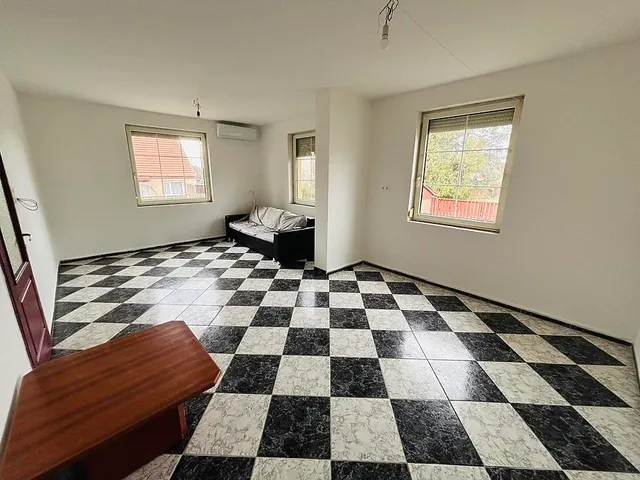 Eladó ház Fót 160 nm