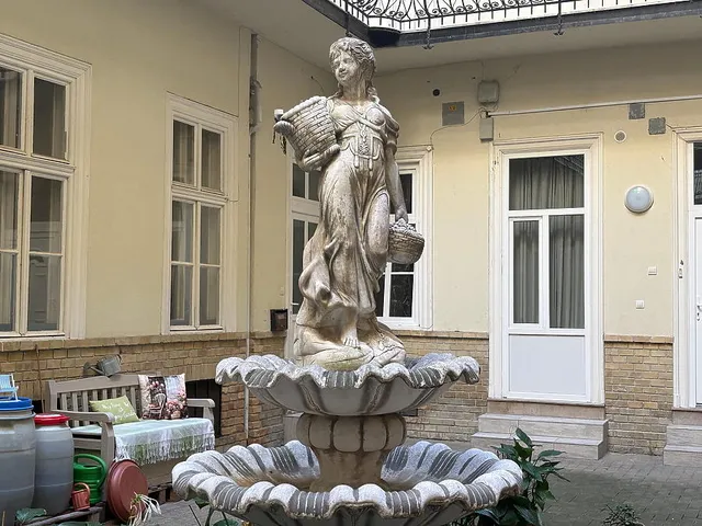 Eladó lakás Budapest VI. kerület, Ó utca 45 nm