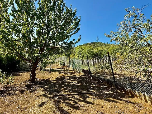 Eladó telek Budapest III. kerület, Békásmegyer 588 nm