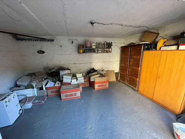 Eladó garázs Budapest X. kerület, Óhegy 18 nm