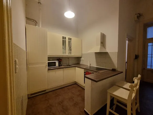 Kiadó lakás Budapest VI. kerület, Bajnok utca 90 nm