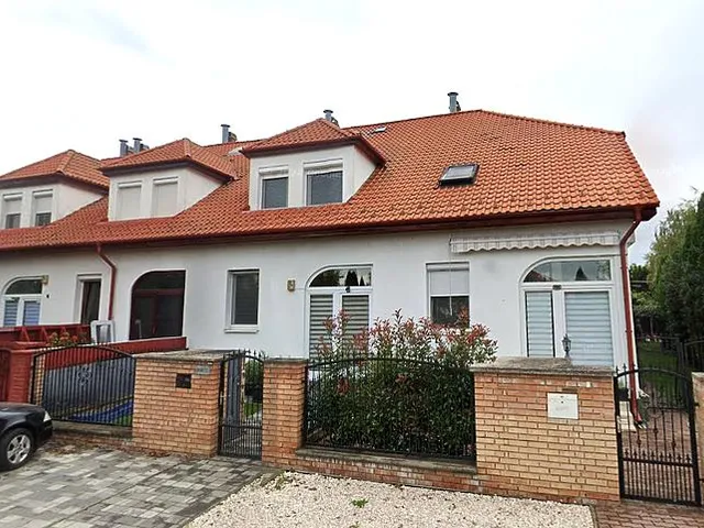 Eladó lakás Vác 132 nm