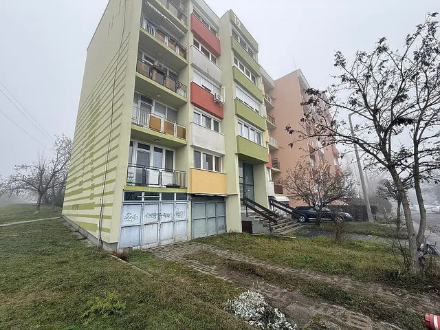 Eladó kereskedelmi és ipari ingatlan Szentendre 96 nm