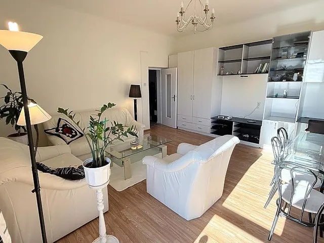 Kiadó lakás Budapest XII. kerület, Németvölgy, Böszörményi út 81 nm