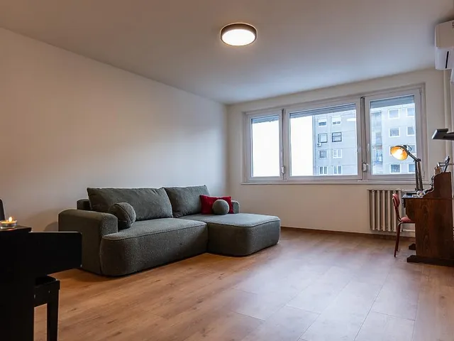 Eladó lakás Budapest X. kerület, Újhegy 49 nm