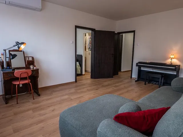 Eladó lakás Budapest X. kerület, Újhegy 49 nm