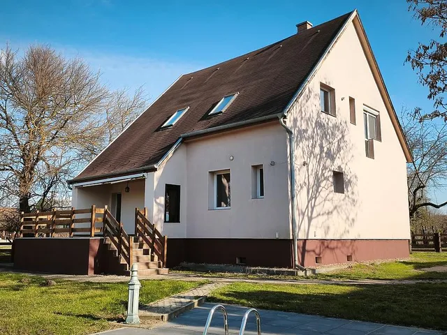 Eladó ház Budapest XVII. kerület, Rákoscsaba 166 nm