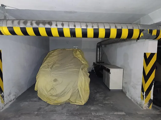 Eladó garázs Budapest II. kerület, Országút 18 nm