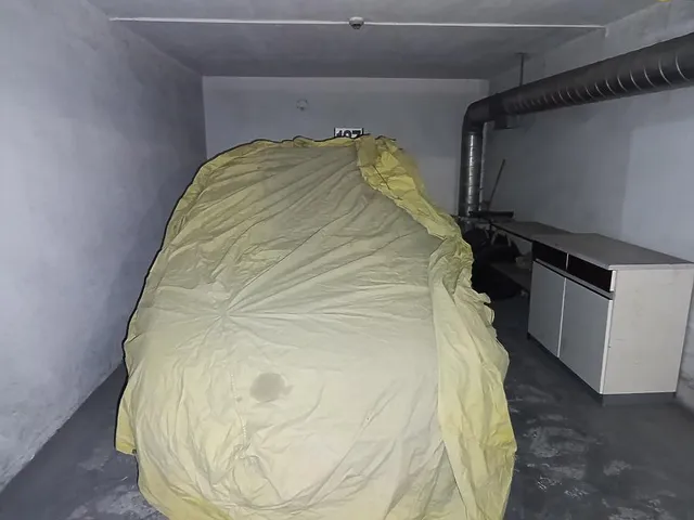 Eladó garázs Budapest II. kerület, Országút 18 nm