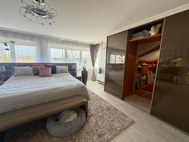 Eladó ház Vác 417 nm