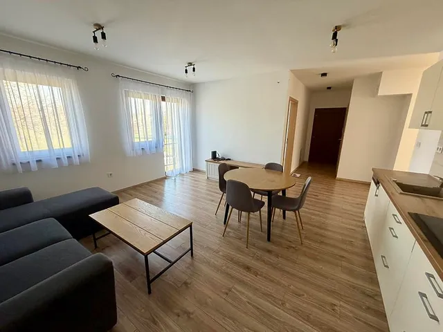 Kiadó lakás Vác 76 nm