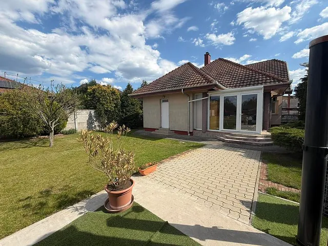 Eladó ház Budapest XVII. kerület, Rákoscsaba-Újtelep 235 nm