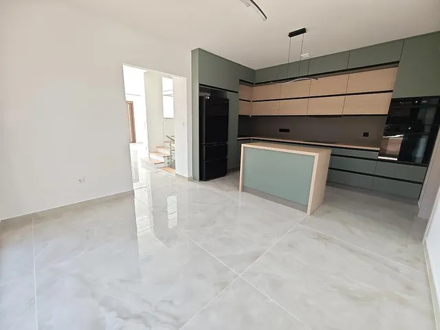 Eladó ház Budapest II. kerület, Pesthidegkút-Ófalu 231 nm