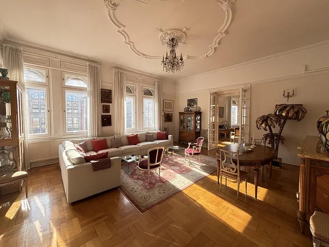 Eladó lakás Budapest VI. kerület 167 nm