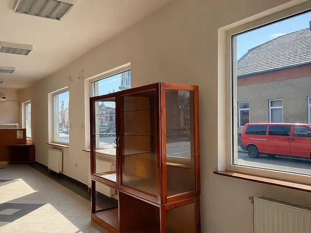 Kiadó kereskedelmi és ipari ingatlan Budapest XIX. kerület, Kispest, Vas Gereben utca 157 nm