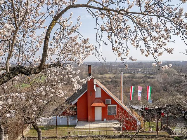 Eladó ház Budapest III. kerület, Békásmegyer 138 nm