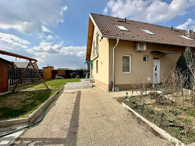 Eladó lakás Vác 81 nm