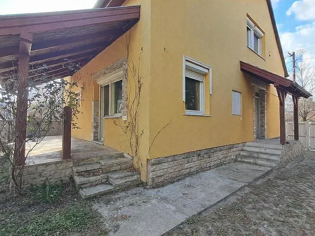 Eladó ház Budapest XV. kerület, Rákospalota 145 nm