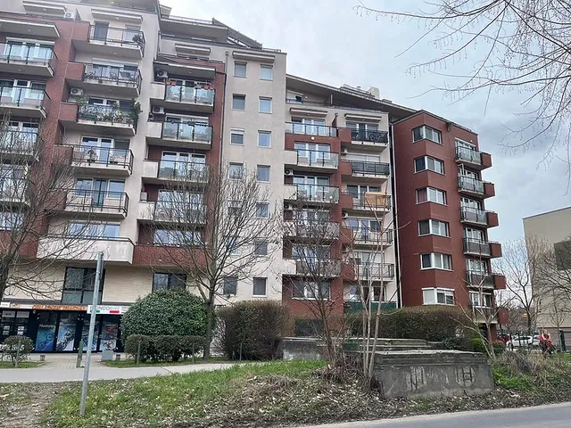 Eladó lakás Budapest III. kerület, Békásmegyer 30 nm