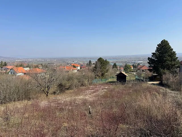 Eladó telek Budakalász 784 nm