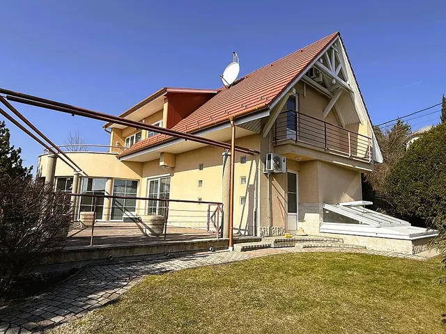 Eladó ház Szentendre 294 nm