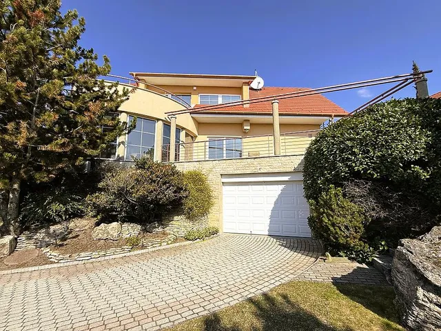 Eladó ház Szentendre 294 nm