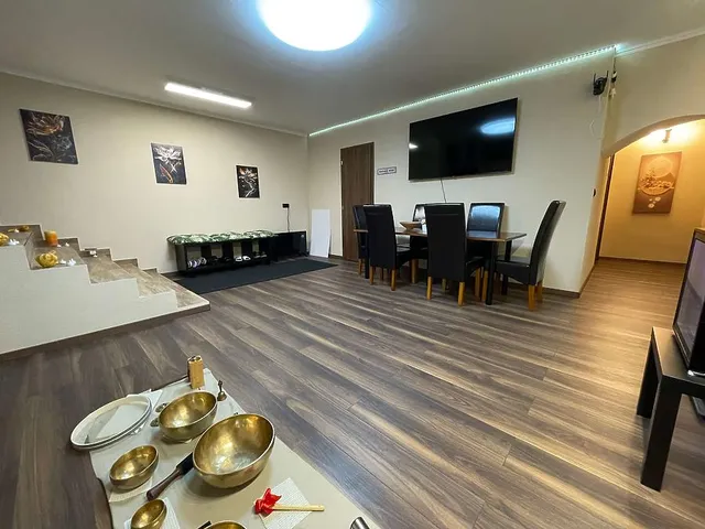 Eladó kereskedelmi és ipari ingatlan Budapest VII. kerület, Hernád utca 75 nm