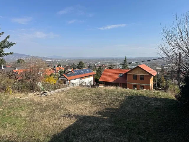 Eladó telek Budakalász 589 nm