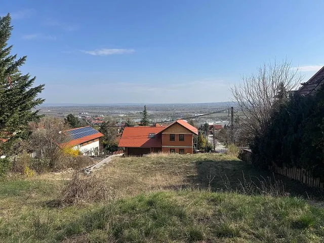 Eladó telek Budakalász 589 nm