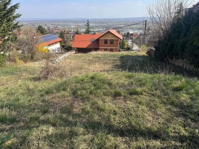 Eladó telek Budakalász 589 nm